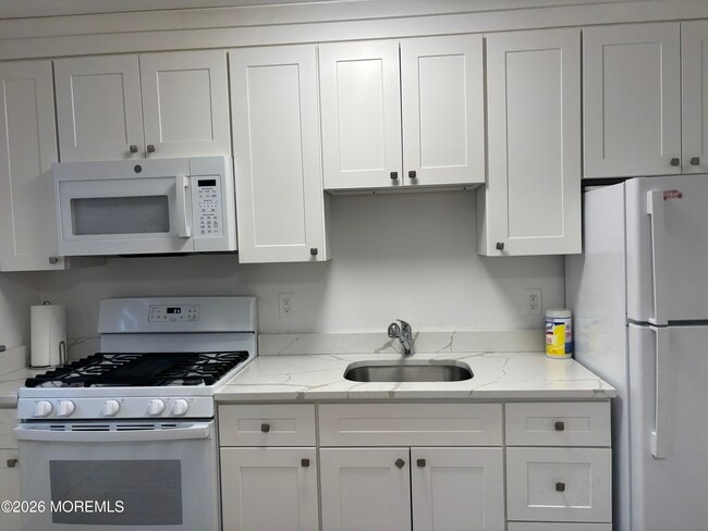 528 Main St in Avon By The Sea, NJ - Building Photo - Building Photo