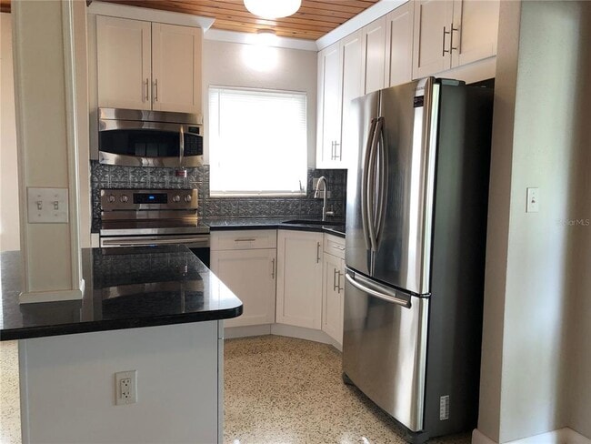 80 Beverly Cir in Englewood, FL - Building Photo - Building Photo