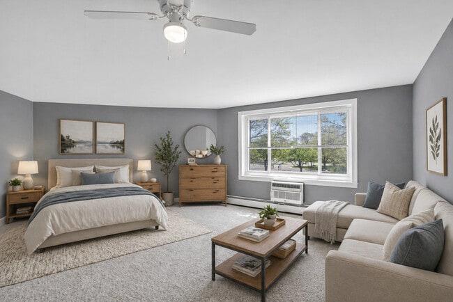 1475 Rebecca Dr in Hoffman Estates, IL - Building Photo - Building Photo