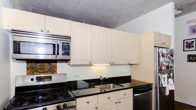 1720 S Michigan Ave, Unit 1813 in Chicago, IL - Building Photo - Building Photo