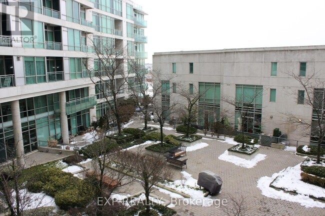 5-335 Marine Parade Dr in Toronto, ON - Building Photo - Building Photo