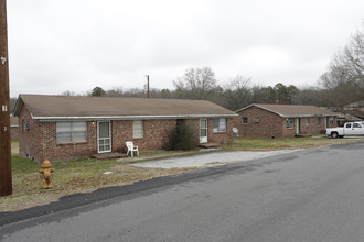 Triangle Court in Honea Path, SC - Building Photo - Building Photo