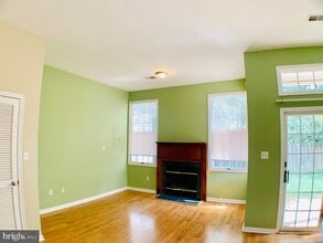 200 W Park Dr in Stafford, VA - Building Photo - Building Photo