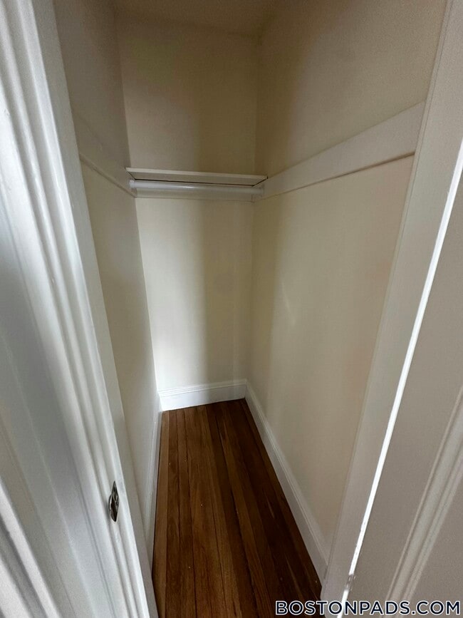 22 Chauncy St, Unit 4 in Cambridge, MA - Foto de edificio - Building Photo