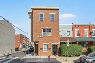 621 N 33rd St in Philadelphia, PA - Building Photo