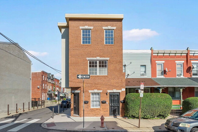 property at 621 N 33rd St