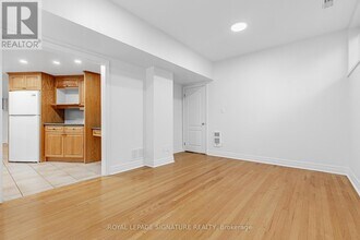 44 Thatcher Ave in Toronto, ON - Building Photo - Building Photo