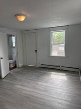 35 Ash St-Unit -Unit A in Nashua, NH - Building Photo - Building Photo