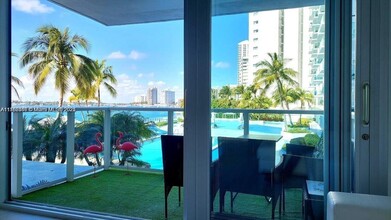 1000 West Ave in Miami Beach, FL - Building Photo - Building Photo