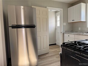 3445 Wallace Dr in Grand Island, NY - Building Photo - Building Photo