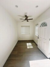 10313 Eldora Ave in Los Angeles, CA - Building Photo - Building Photo