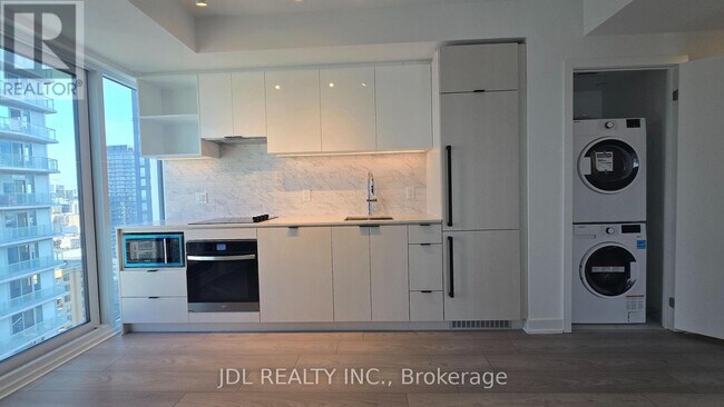 252 Church St in Toronto, ON - Building Photo - Building Photo