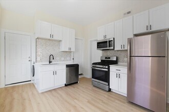 1324 W Ohio St in Chicago, IL - Building Photo - Building Photo