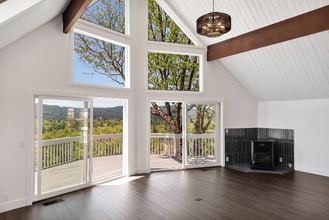 28720 Zion Dr in Lake Arrowhead, CA - Building Photo - Building Photo