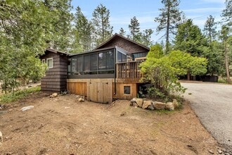 54105 S Circle Dr in Idyllwild, CA - Building Photo - Building Photo