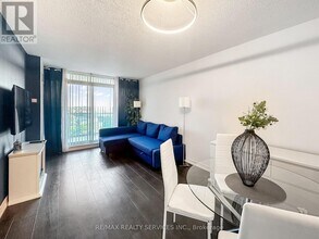 2545 Erin Centre Blvd in Mississauga, ON - Building Photo - Building Photo