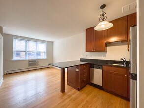 630 W Wrightwood Ave in Chicago, IL - Building Photo - Building Photo