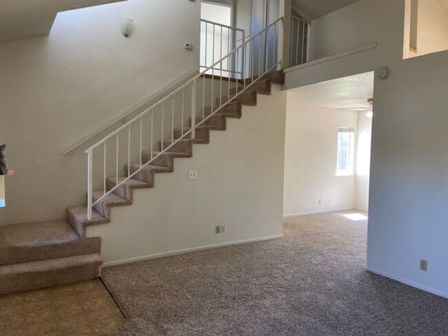 6 Hemming Ln in Chico, CA - Building Photo - Building Photo