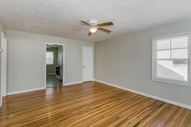 821 N Battin St in Wichita, KS - Building Photo - Building Photo