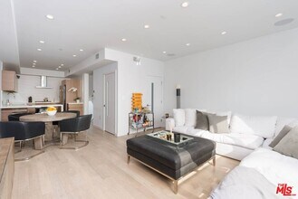 1040 N Spaulding Ave in West Hollywood, CA - Building Photo - Building Photo