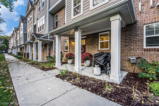 594 Anne Ave in Brighton, MI - Building Photo - Building Photo