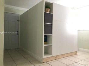 3265 Griffin Rd, Unit 101 in Fort Lauderdale, FL - Building Photo - Building Photo