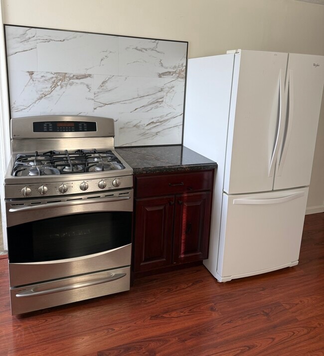 328 H St, Unit Apartment B