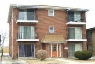 15038 Chicago Rd in Dolton, IL - Building Photo