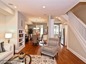 650 Kenyon St NW in Washington, DC - Building Photo - Building Photo