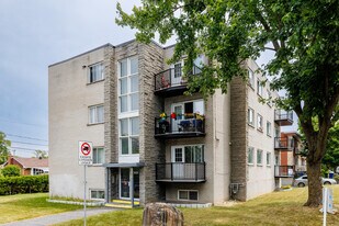 3420 7E Rue in Laval, QC - Building Photo