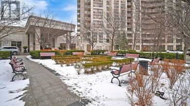 710-1710 Humberwood Blvd in Toronto, ON - Building Photo - Building Photo