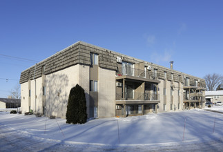 Elk Crossing Apartments in Elk River, MN - Building Photo - Building Photo