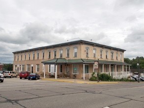 Olde Motel Apartments in Neillsville, WI - Building Photo - Building Photo