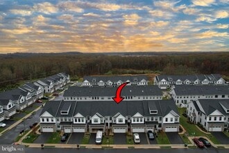 9 Clover Ln in Monroe Township, NJ - Building Photo - Building Photo