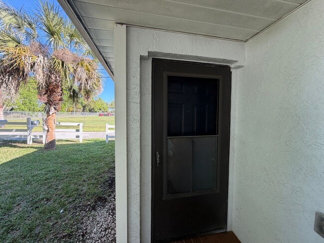 1408 Spencer Ct in Plant City, FL - Building Photo - Building Photo