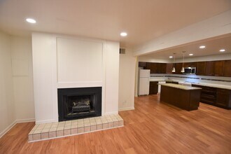 735 Arapahoe Ave in Boulder, CO - Foto de edificio - Building Photo