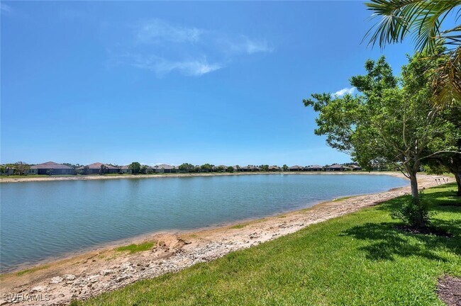 property at 14940 Edgewater Cir