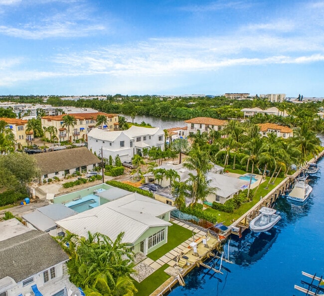 810 Bamboo Ln in Delray Beach, FL - Building Photo - Building Photo