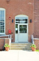 35 Riverwalk Way in Lowell, MA - Building Photo