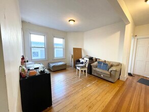 15 Sachem St, Unit 3T in Boston, MA - Building Photo - Building Photo