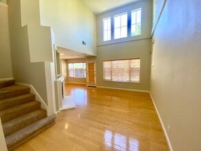 7130 Briza Loop in San Ramon, CA - Building Photo - Building Photo