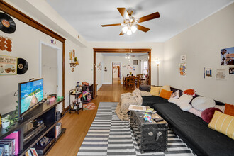 1240 W Cornelia Ave in Chicago, IL - Building Photo - Building Photo