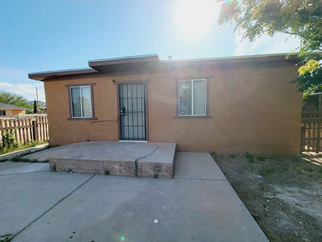 8817 Lawson St in El Paso, TX - Building Photo - Building Photo