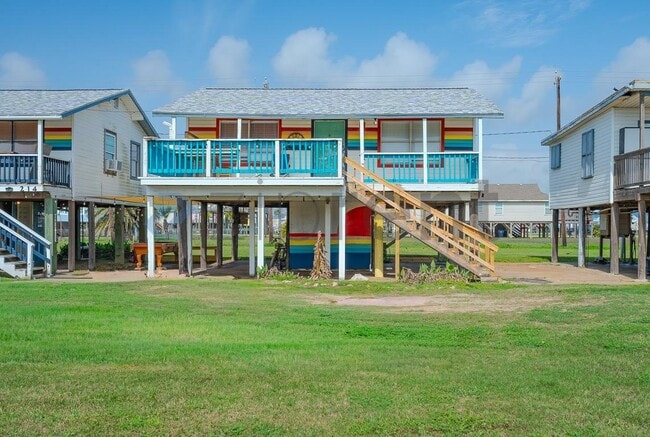 210 Surf Dr in Surfside Beach, TX - Building Photo - Building Photo