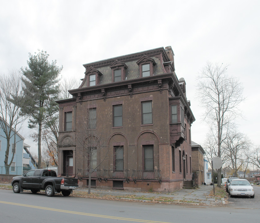 533 2nd Ave in Troy, NY - Building Photo