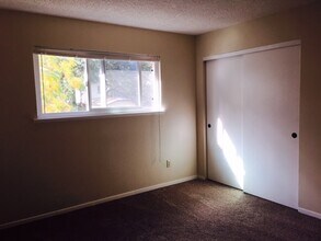 146 Gibson St, Unit 3 in Ukiah, CA - Foto de edificio - Building Photo