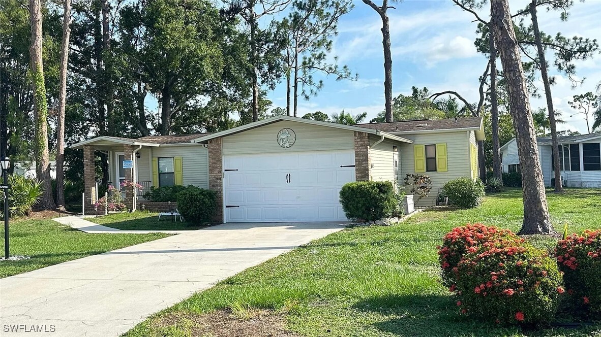 19851 Cypress Wood Ct in North Fort Myers, FL - Foto de edificio
