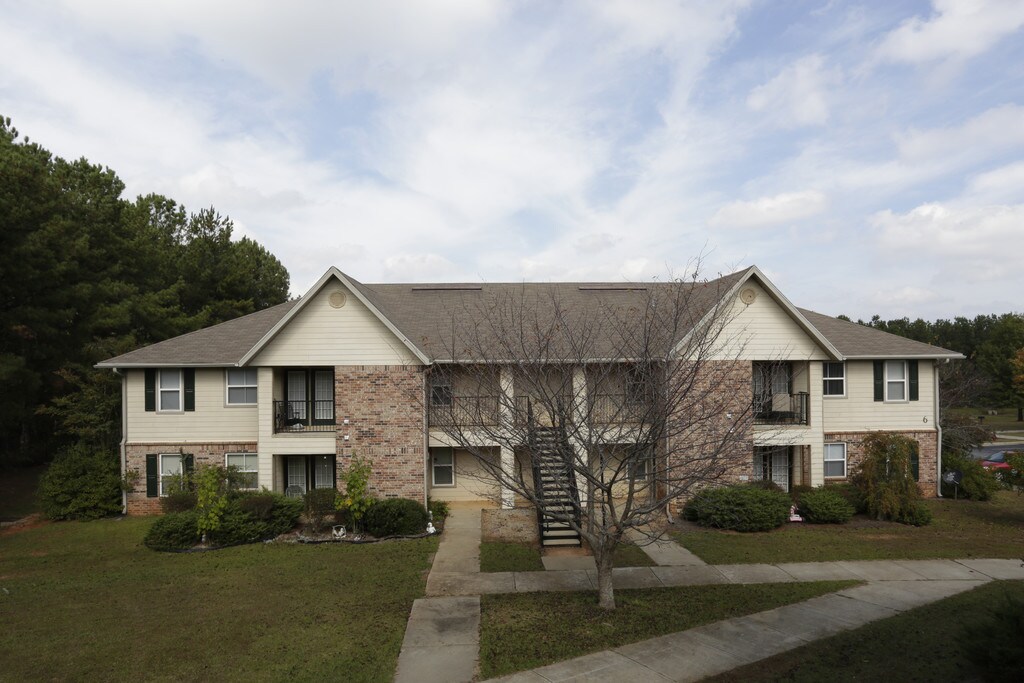 Greystone Manor Apartments in Mcdonough, GA