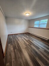 11 Sunrise Terrace in Bristol, CT - Building Photo - Building Photo