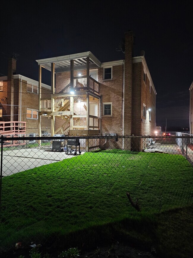515 25th Ave, Unit Garden Unit in Bellwood, IL - Foto de edificio - Building Photo